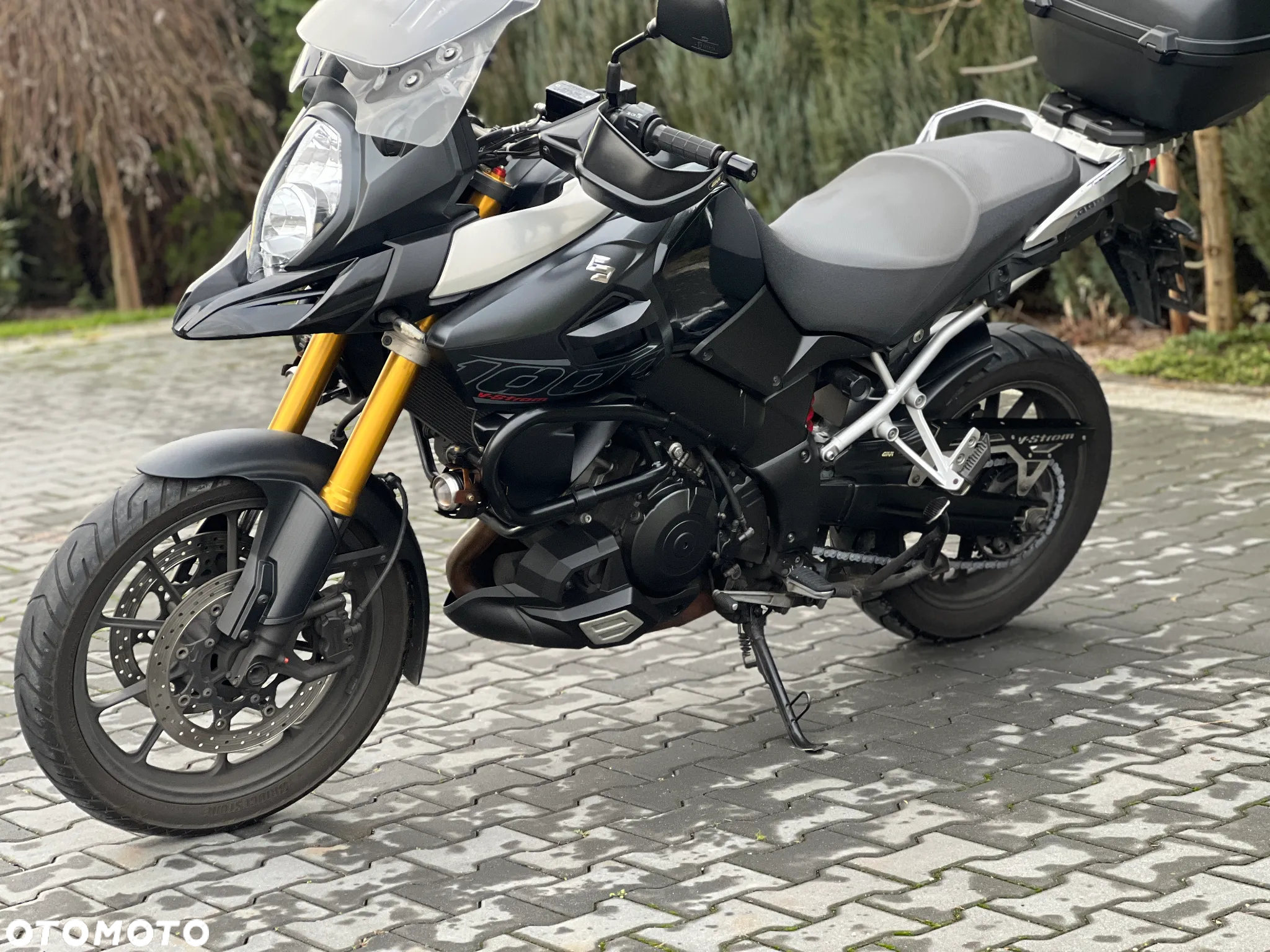 Suzuki V-STROM - 4