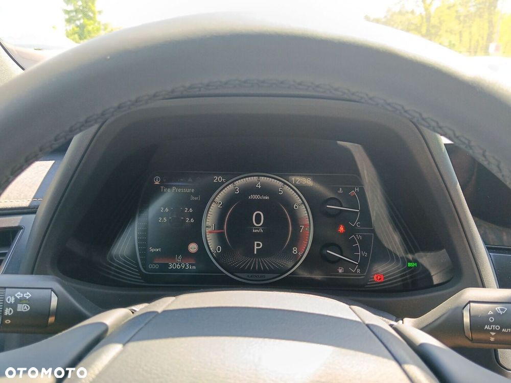 Lexus UX - 15