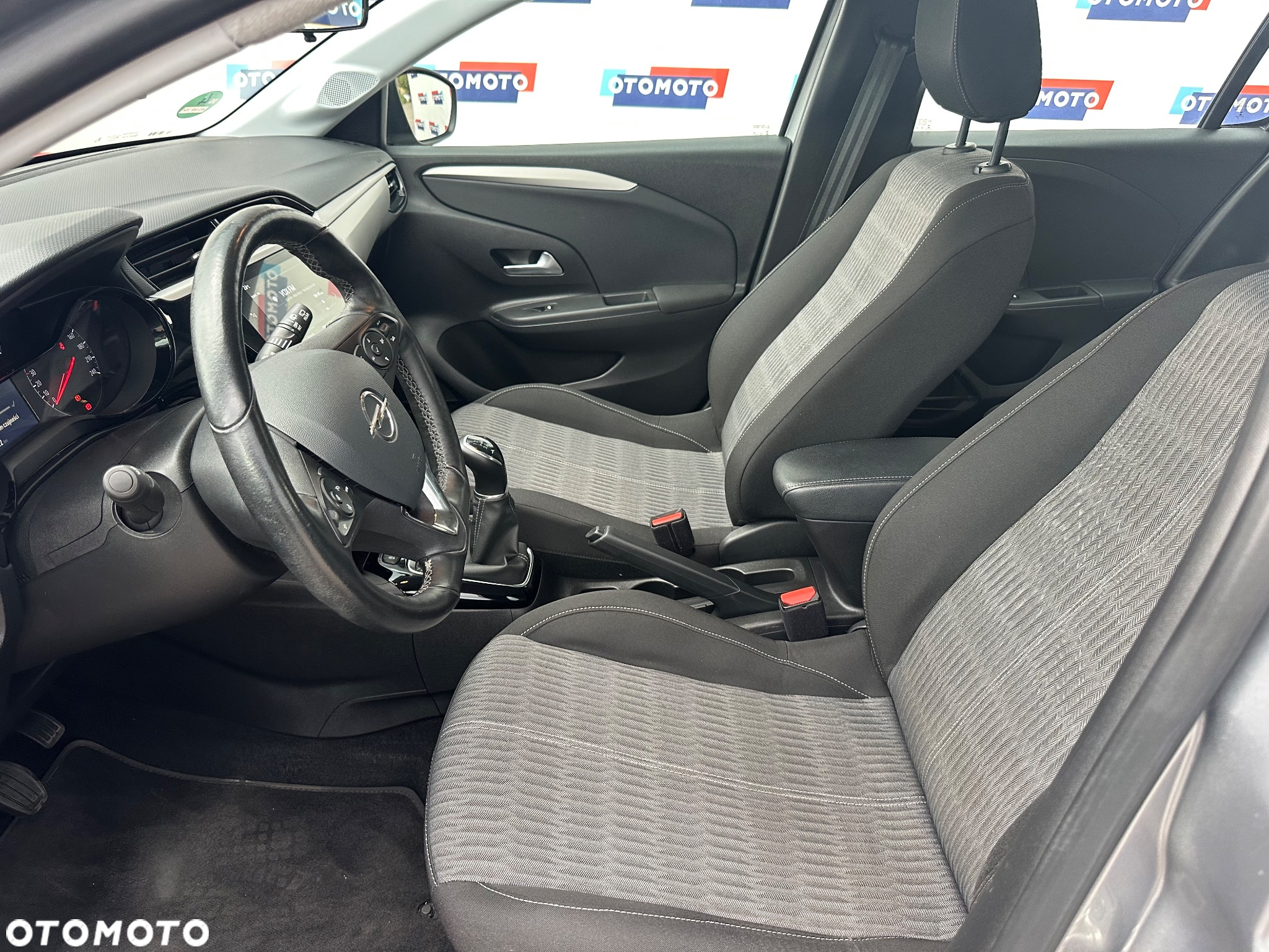Opel Corsa 1.2 Business S&S - 23