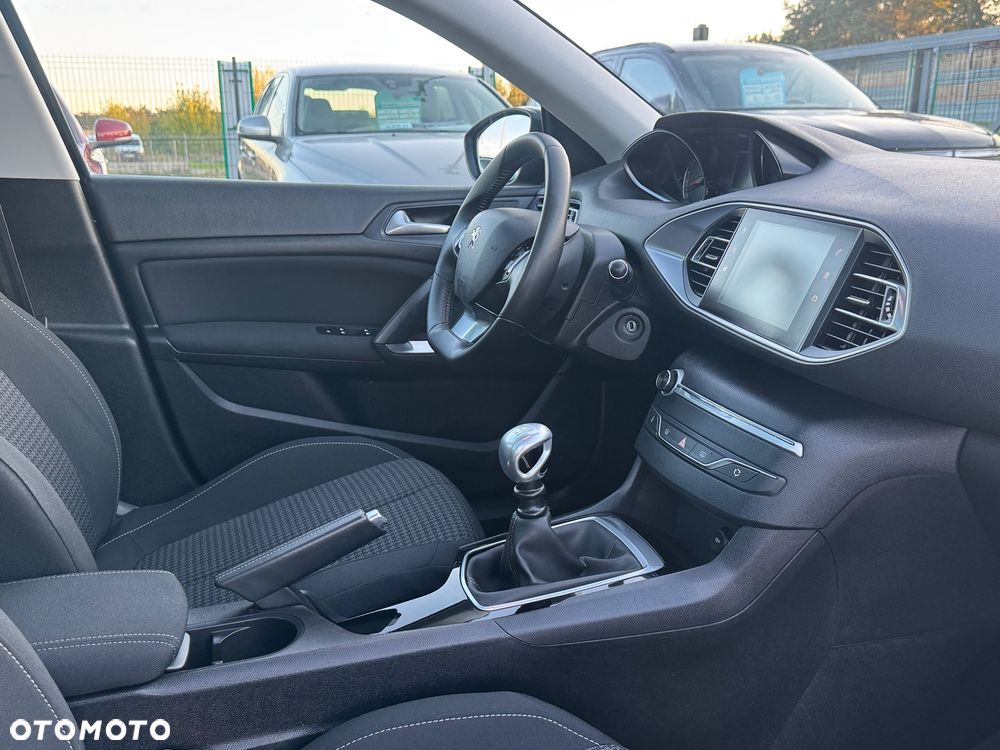 Peugeot 308 1.6 BlueHDi Business Line S&S - 32