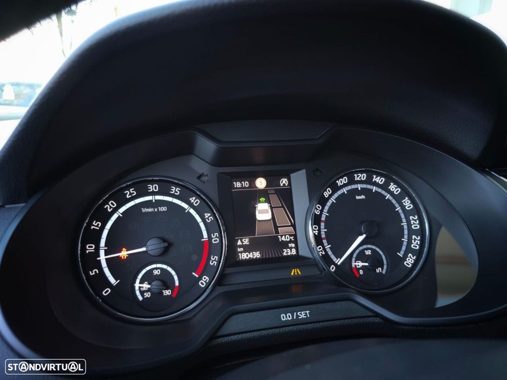 Skoda Octavia Break 2.0 TDI DSG RS - 22