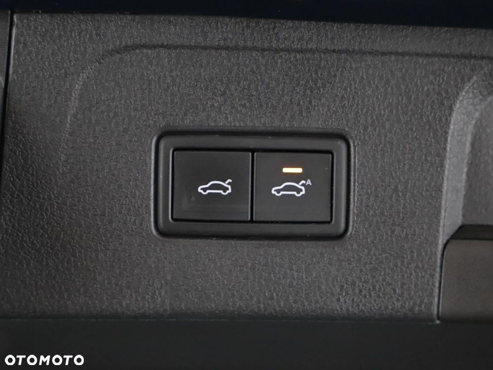 Volkswagen Passat Variant 2.0 TDI 4Mot Elegance DSG - 26