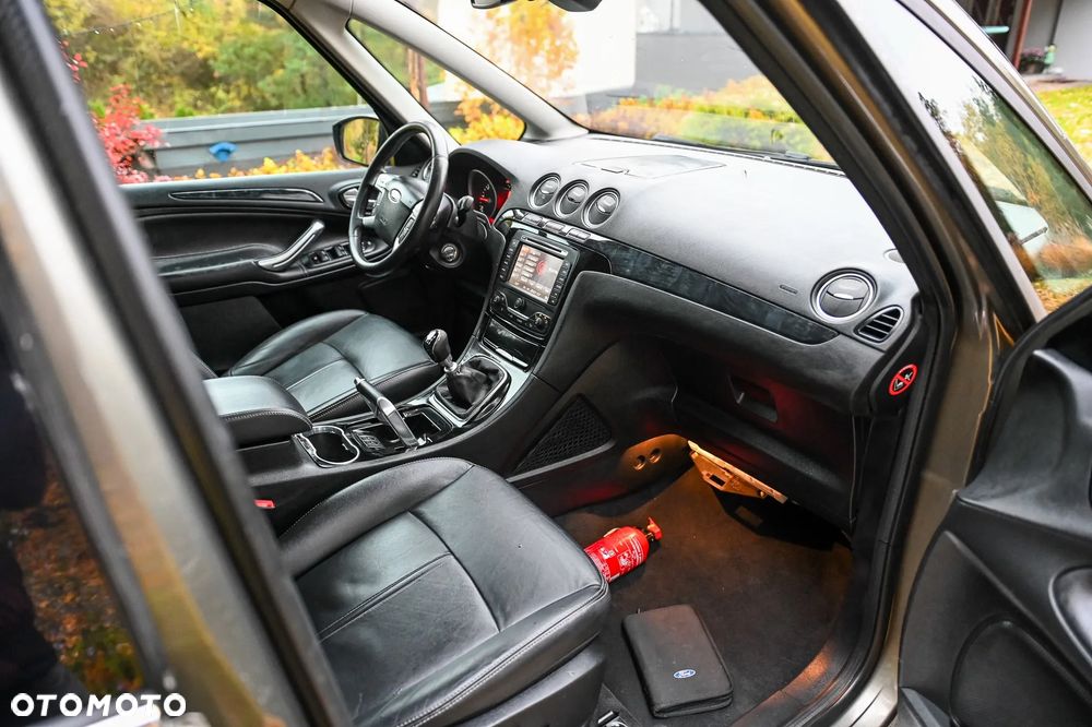 Ford Galaxy 2.0 TDCi Titanium - 16