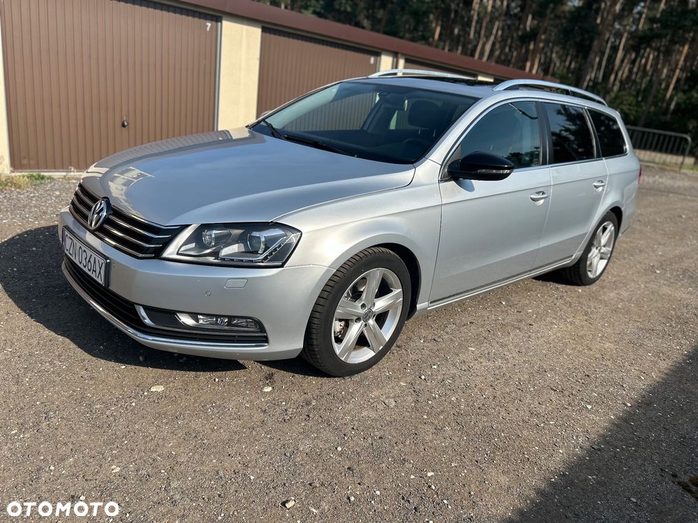 Volkswagen Passat - 1