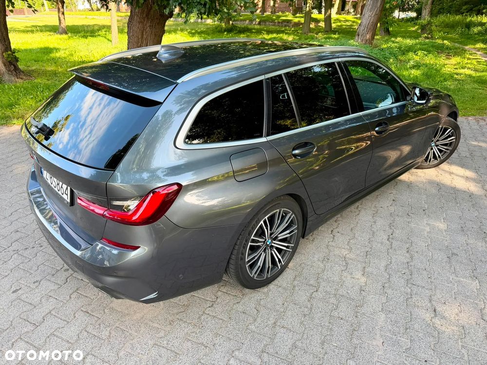 BMW Seria 3 318d M Sport - 4