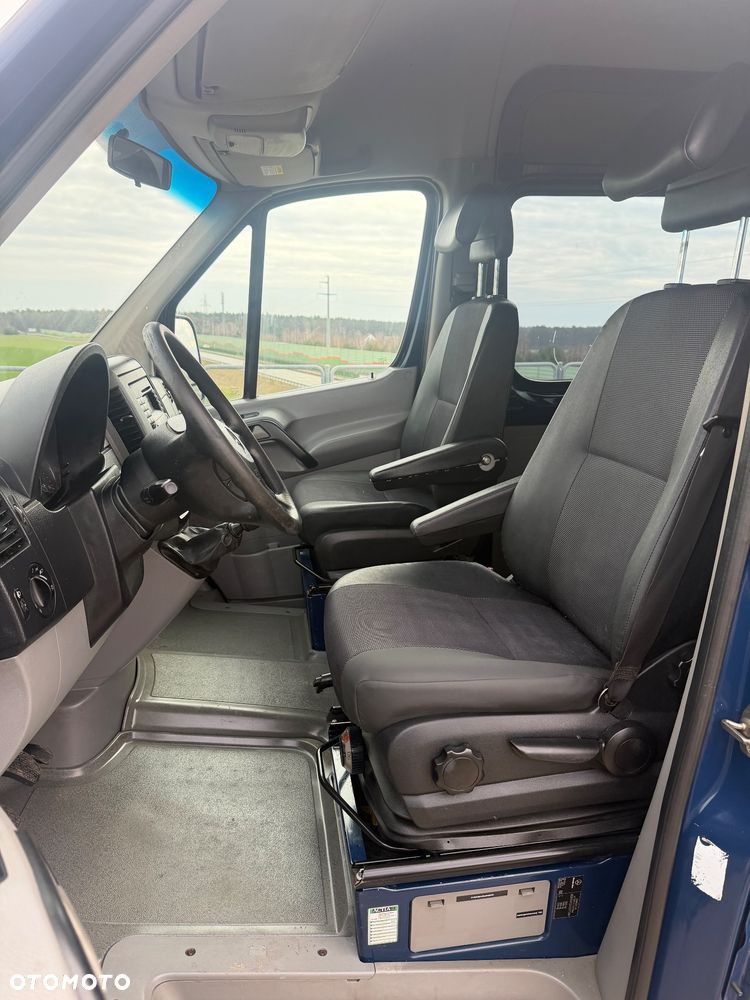 Mercedes-Benz Sprinter - 10