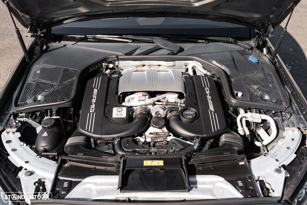 Mercedes-Benz C 63 AMG S - 12