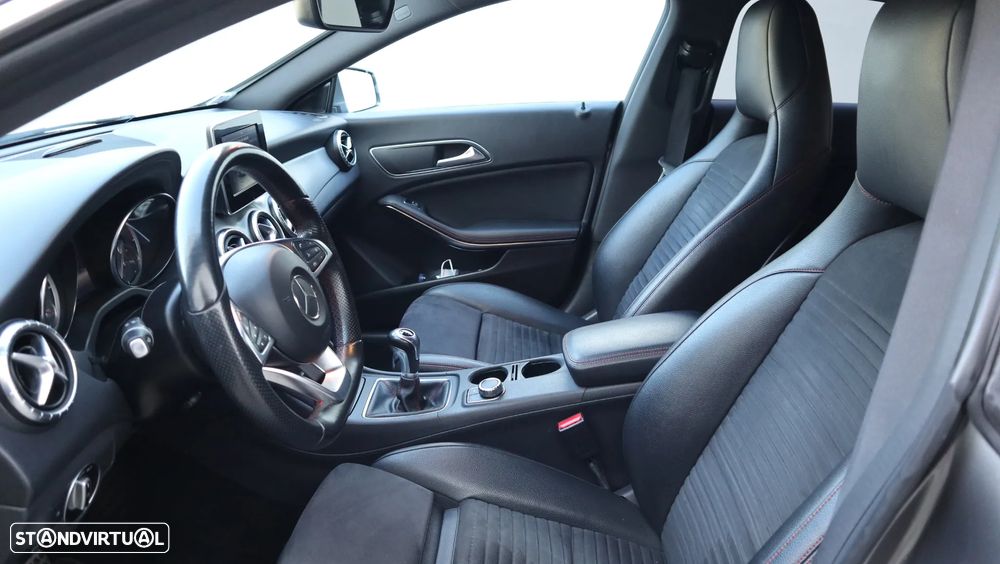 Mercedes-Benz CLA 200 d Shooting Brake AMG Line - 10