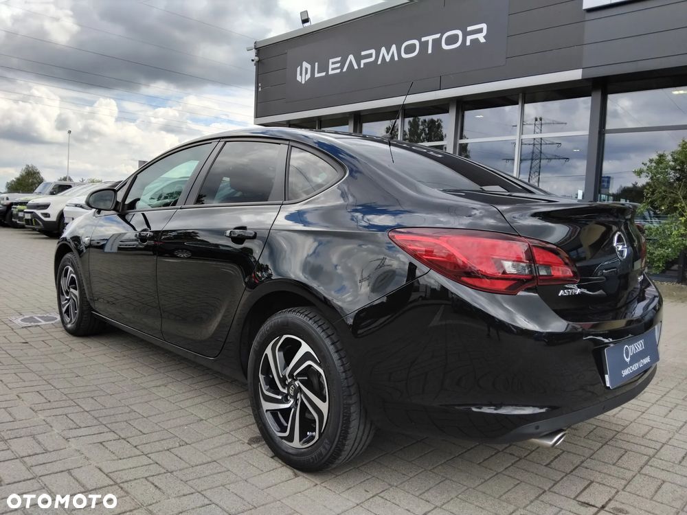 Opel Astra 1.4 T Active EU6 - 4
