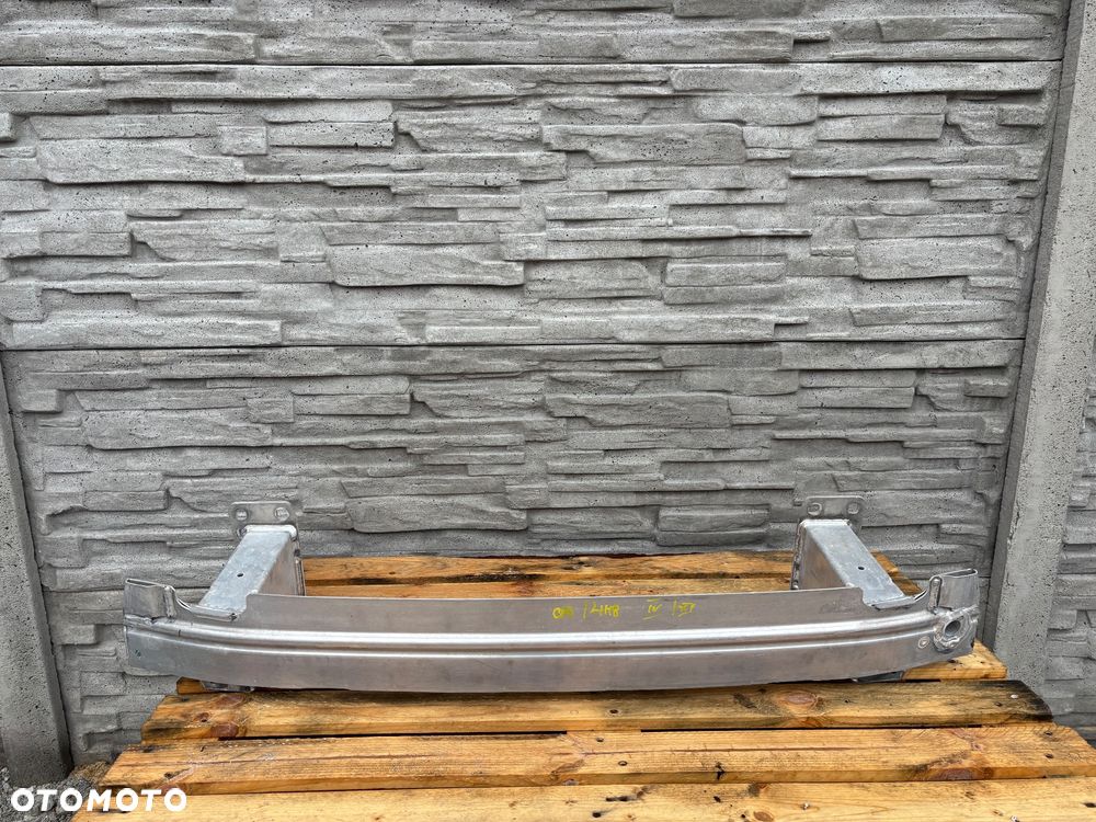 AUDI Q7 Q8 4M 4M0807109C belka zderzaka - 2