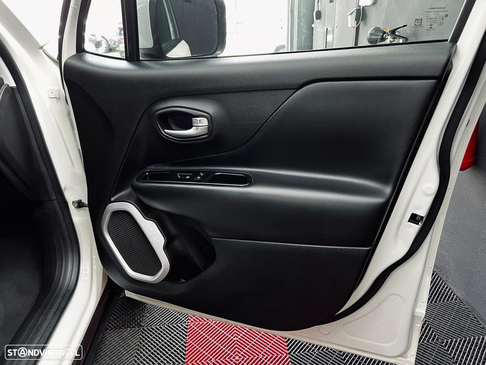 Jeep Renegade 1.6 MJD Limited - 34