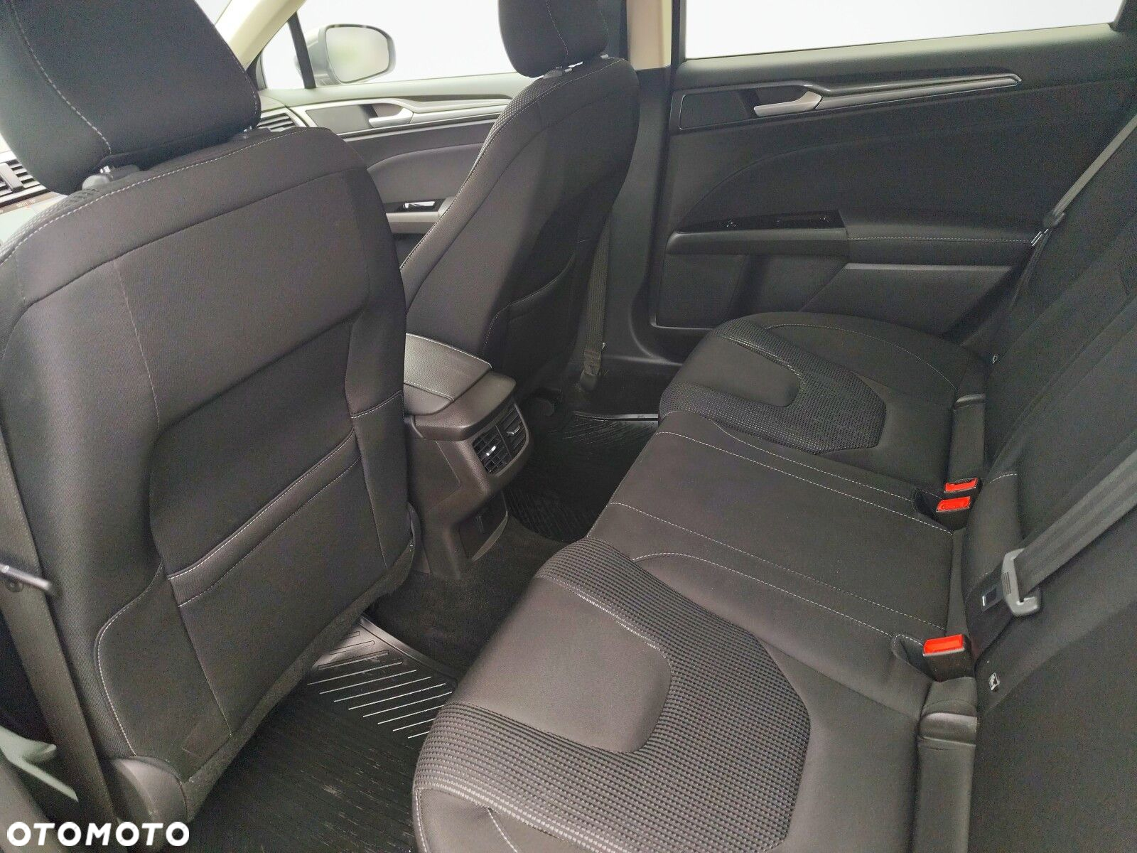 Ford Mondeo - 14