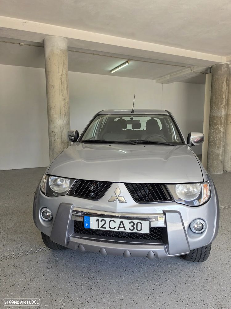 Mitsubishi L200 2.5 DI-D CD Invite+ AC/ABS 4WD - 2