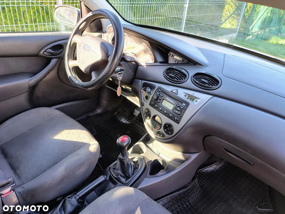 Ford Focus - 8