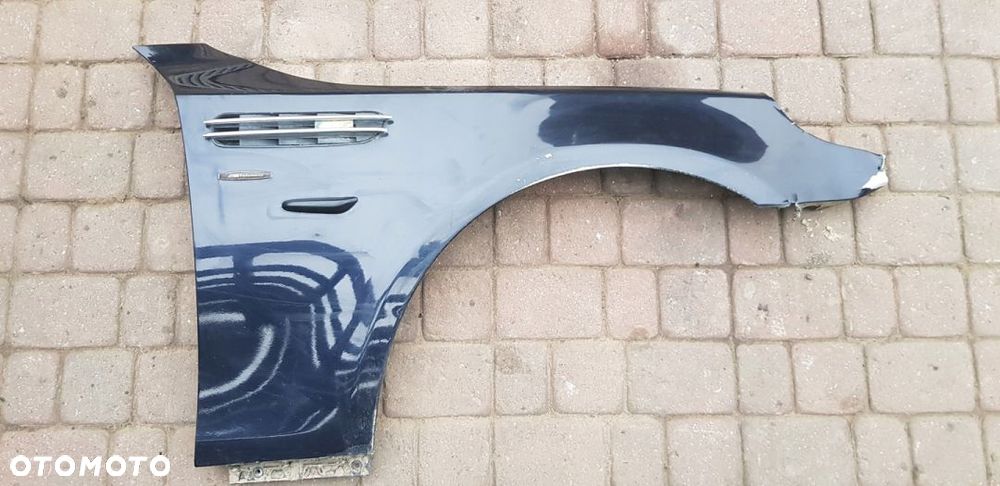 BMW E60 Błotnik Prawy Przód M-Pakiet - 1