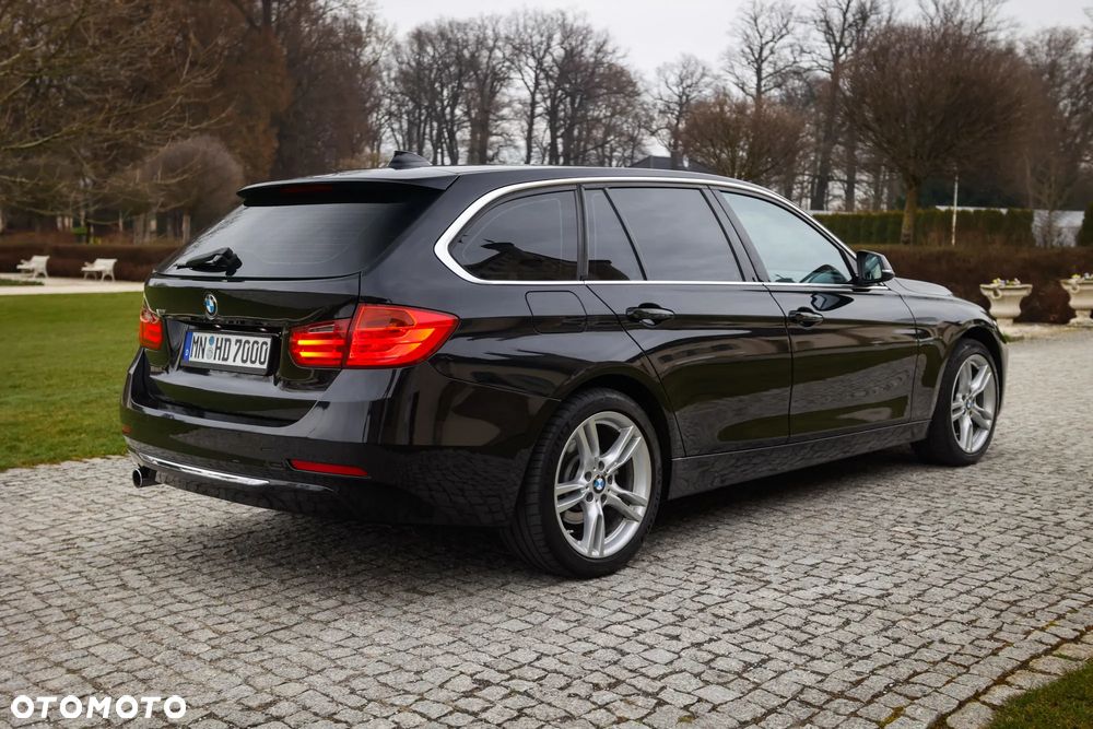 BMW Seria 3 320d xDrive Sport-Aut Luxury Line - 14