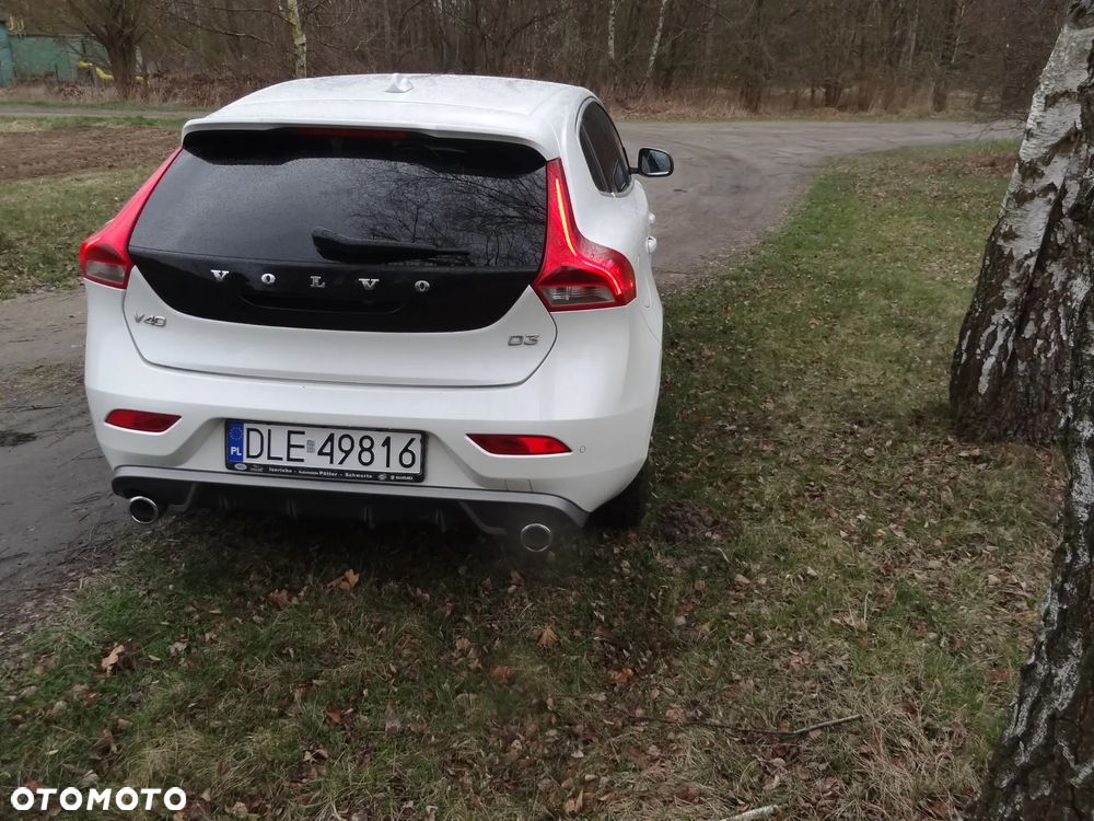 Volvo V40 D3 Geartronic RDesign - 10