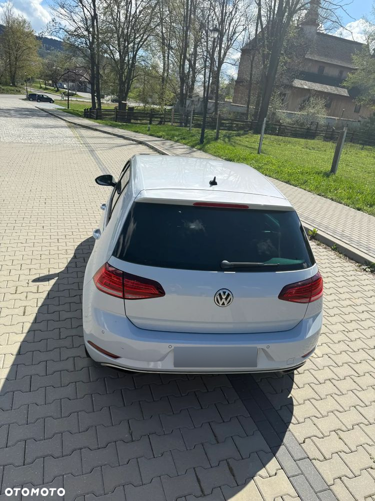 Volkswagen Golf - 9