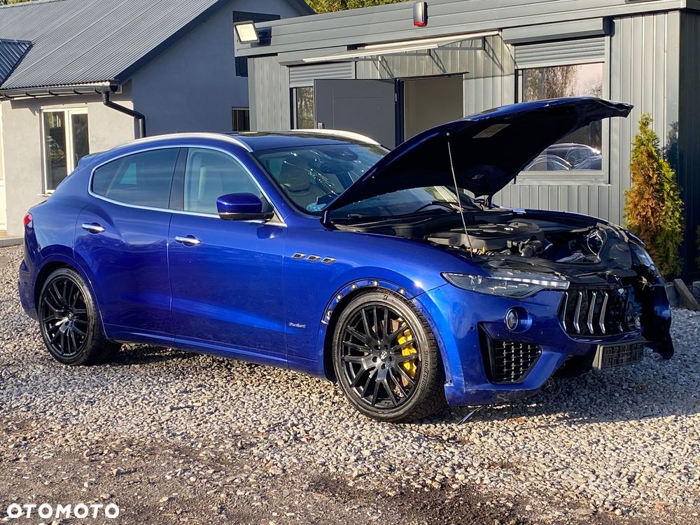 Maserati Levante - 3