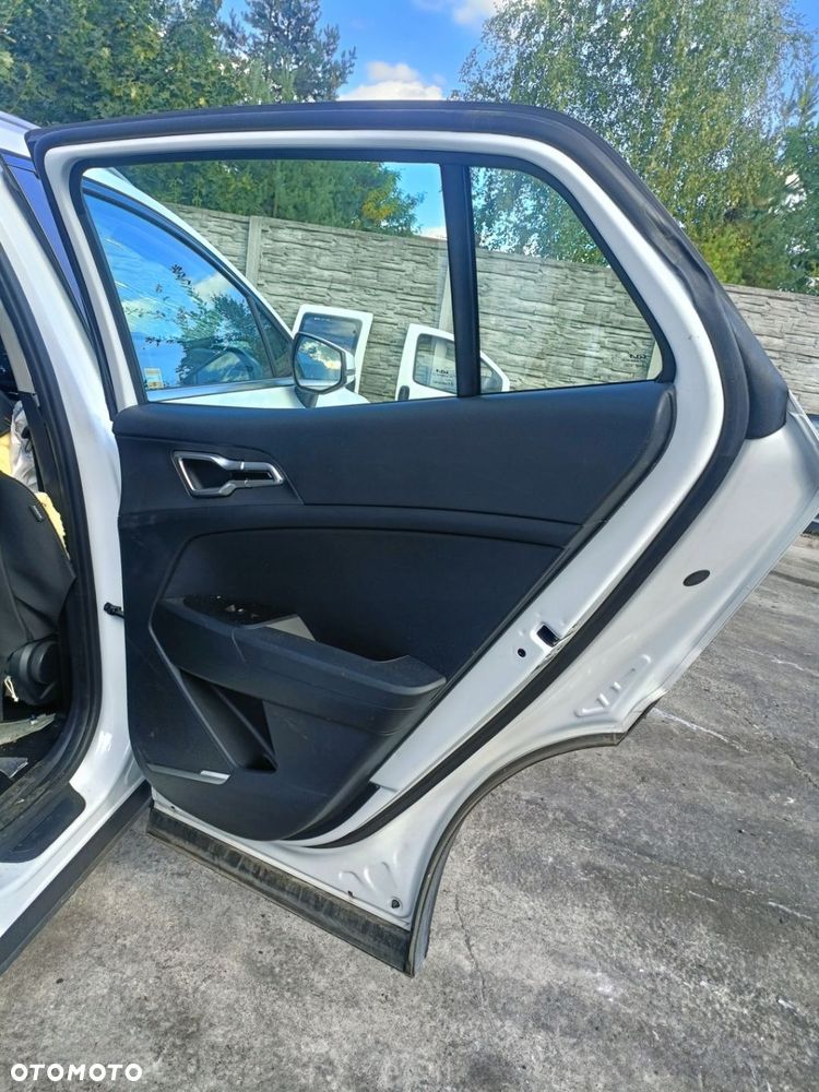 KIA SPORTAGE 5 V 21 r.- BOCZEK tapicerka drzwi PRAWY TYŁ