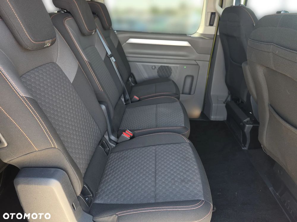 Volkswagen Caravelle - 15