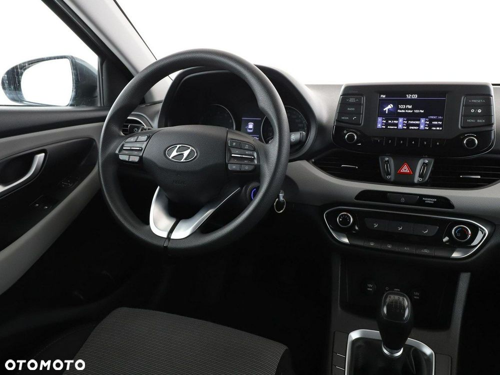 Hyundai i30 1.4 Select - 17