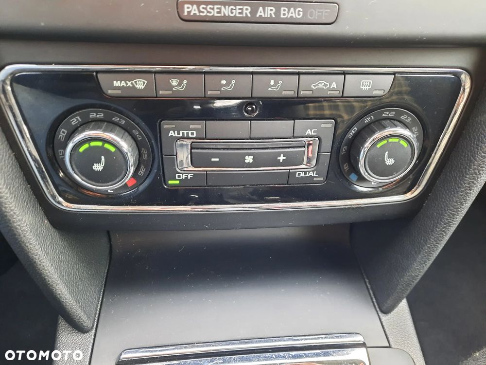 Skoda Superb 2.0 TDI DSG Exclusive - 22