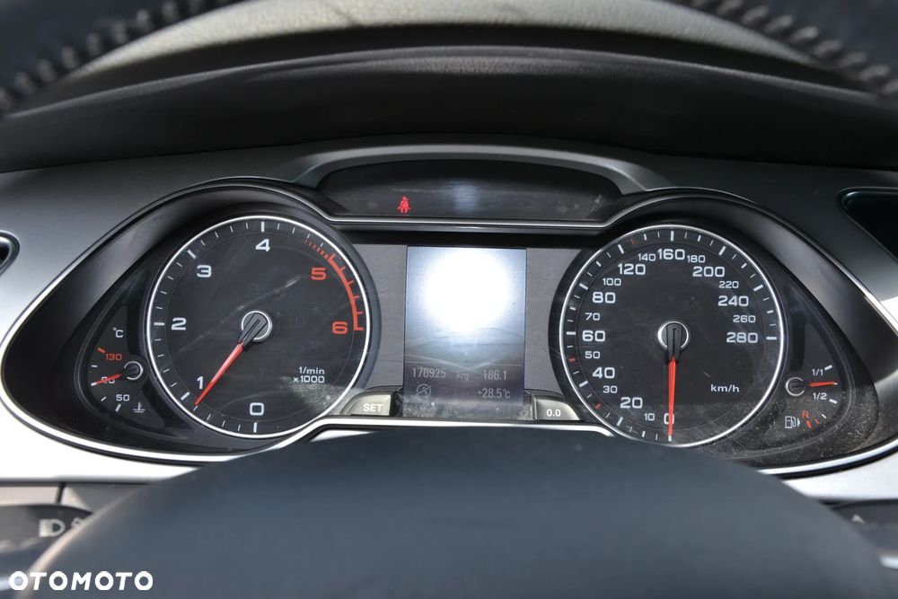Audi A4 Avant 2.0 TDI DPF Attraction - 10