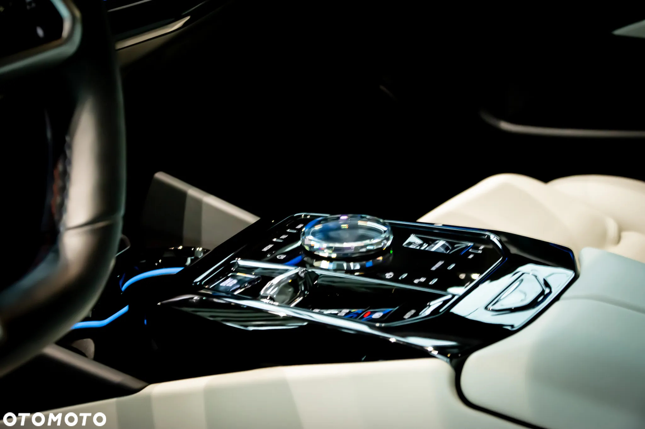 BMW i5 83.9kWh M60 xDrive - 14