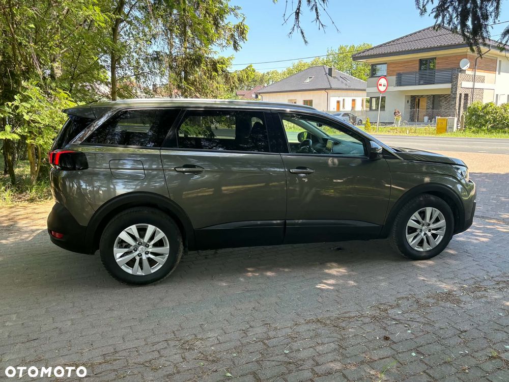 Peugeot 5008 - 4
