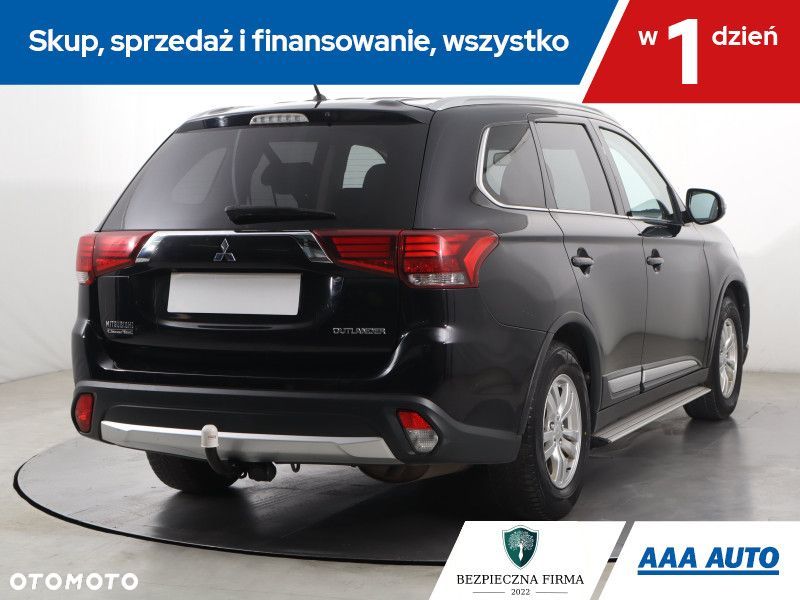 Mitsubishi Outlander - 7