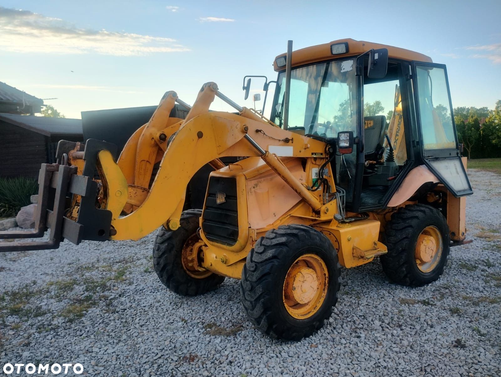 JCB 2CX - 1