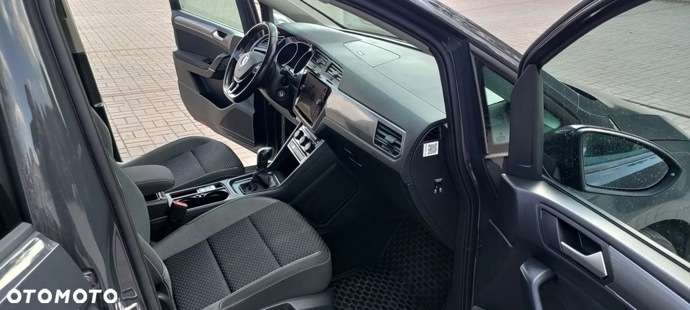 Volkswagen Touran 2.0 TDI SCR DSG ACTIVE - 16