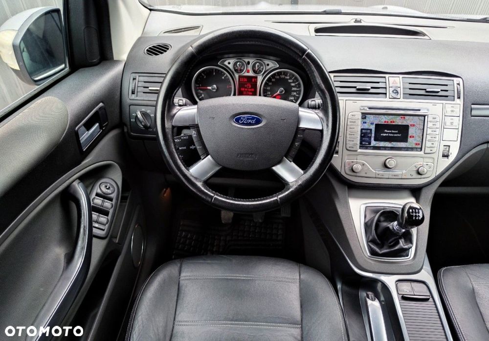 Ford Kuga 2.0 TDCi 4x4 Titanium - 25