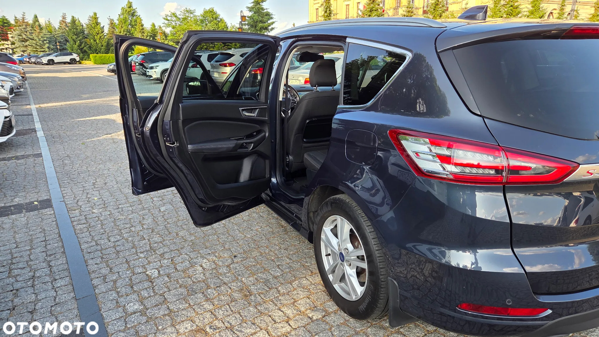Ford S-Max 2.0 TDCi Titanium PowerShift - 24