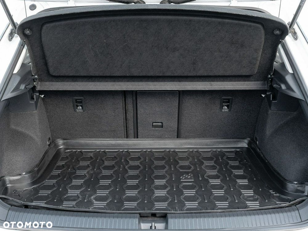 Volkswagen T-Roc 1.5 TSI Life - 26