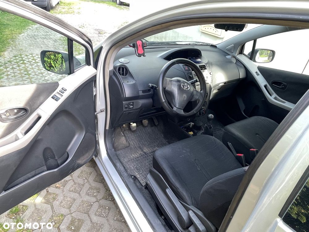 Toyota Yaris 1.0 Luna EU5 - 5