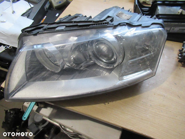 LAMPA PRZÓD LEWA AUDI A8 D3