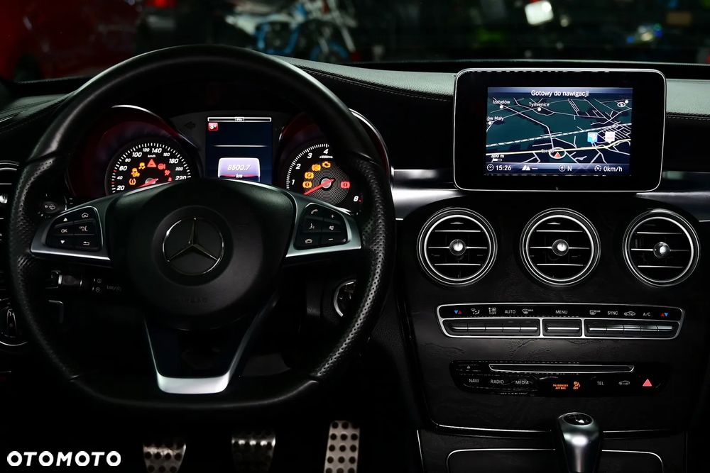 Mercedes-Benz Klasa C 180 AMG Line - 25