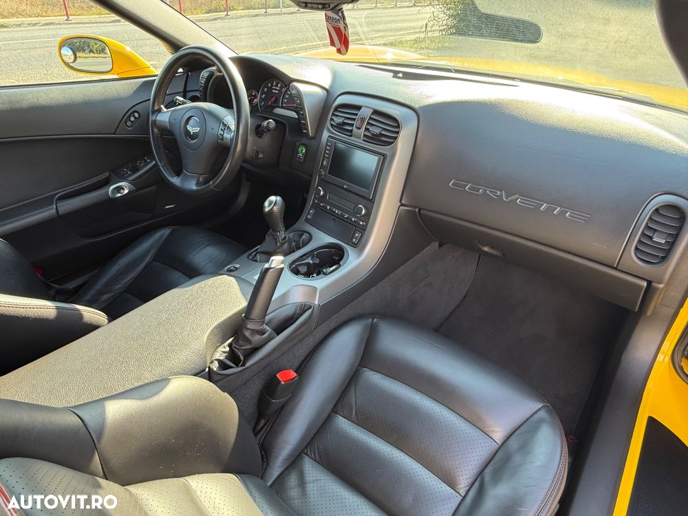 Chevrolet Corvette - 11