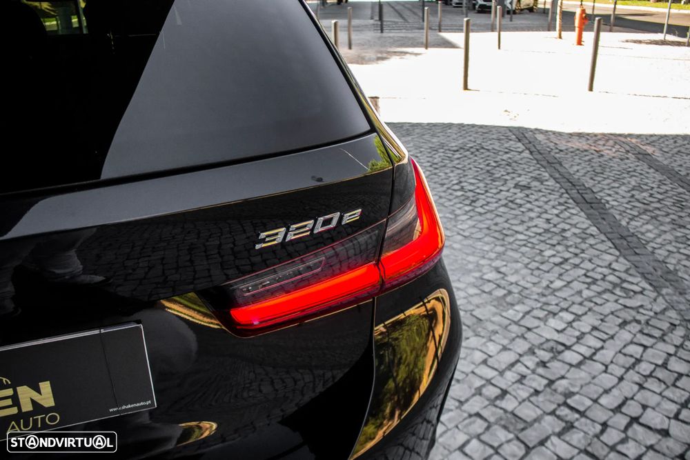 BMW 320 e Pack M Auto - 11