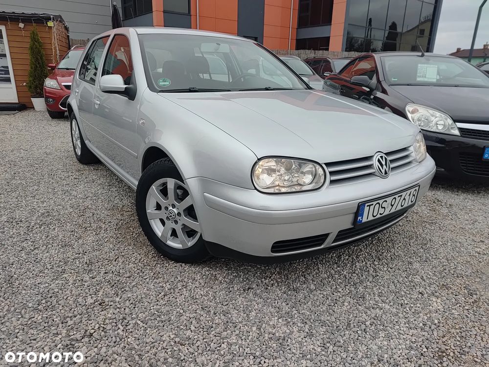 Volkswagen Golf - 6