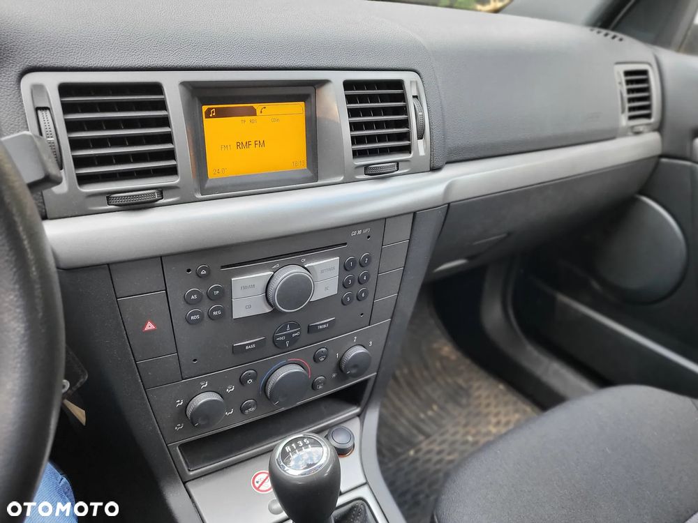 Opel Vectra 1.9 CDTI Essentia - 7