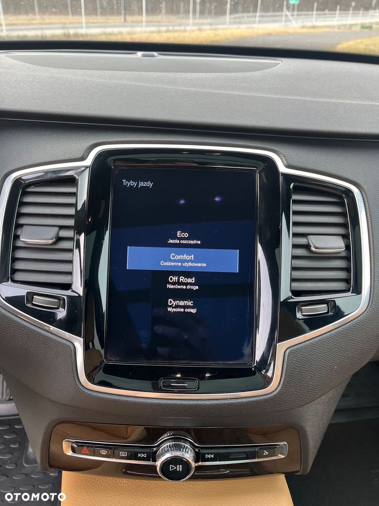 Volvo XC 90 T6 AWD Momentum 7os - 14