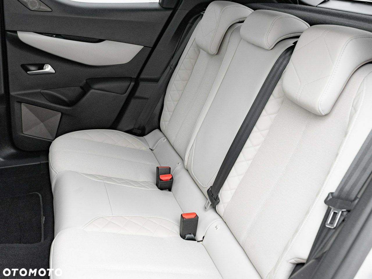 DS Automobiles DS 3 Crossback 1.2 PureTech Grand Chic - 27