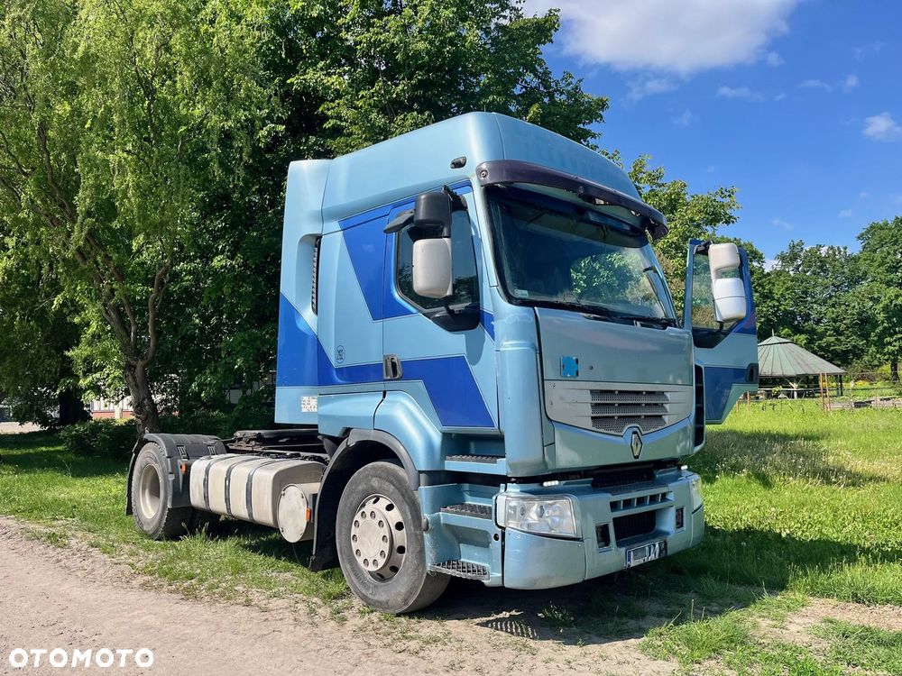 Renault Premium - 1