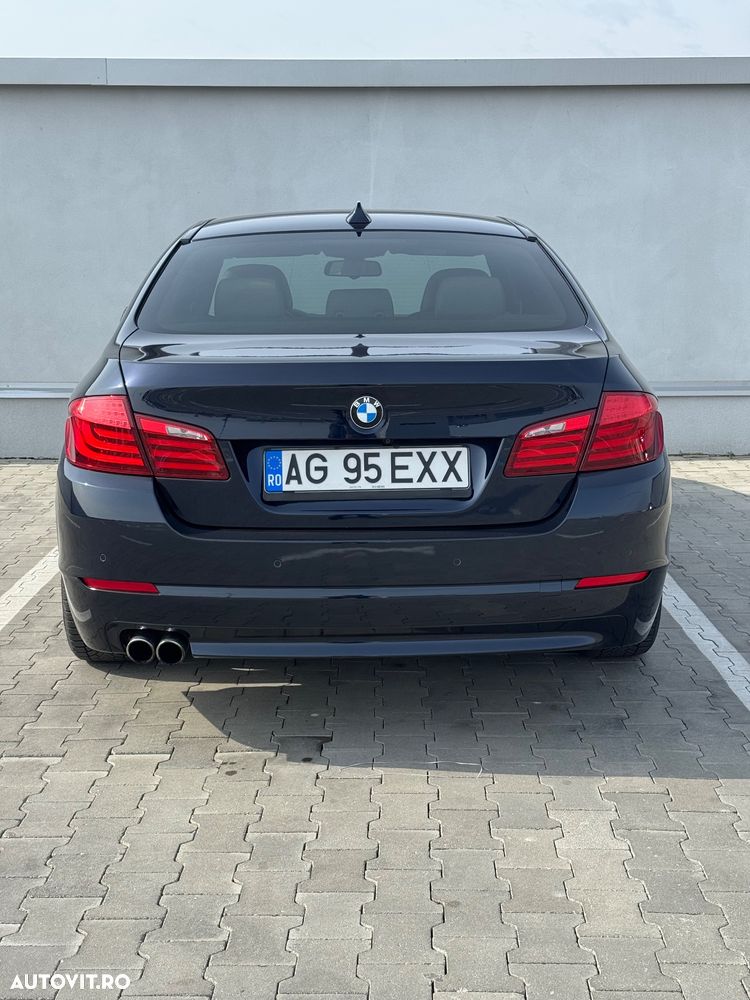 BMW Seria 5 525d xDrive - 4