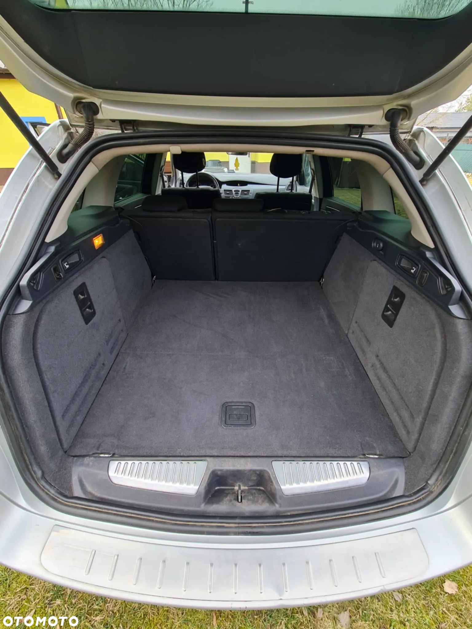 Renault Laguna Grandtour 2.0 16V Turbo Initiale - 11