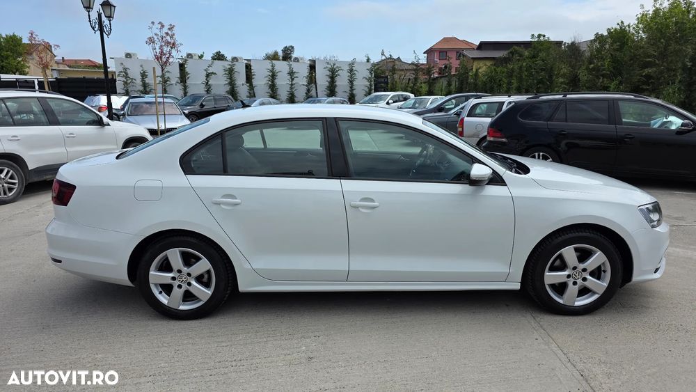Volkswagen Jetta 1.2 TSI Comfortline - 8