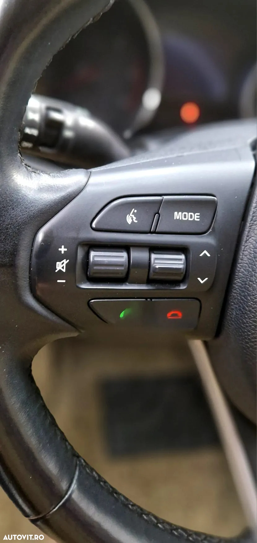 Kia Carnival - 21